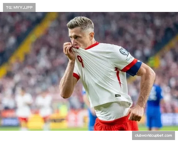 波兰3-1胜芬兰 莱万世预赛进球数达32球